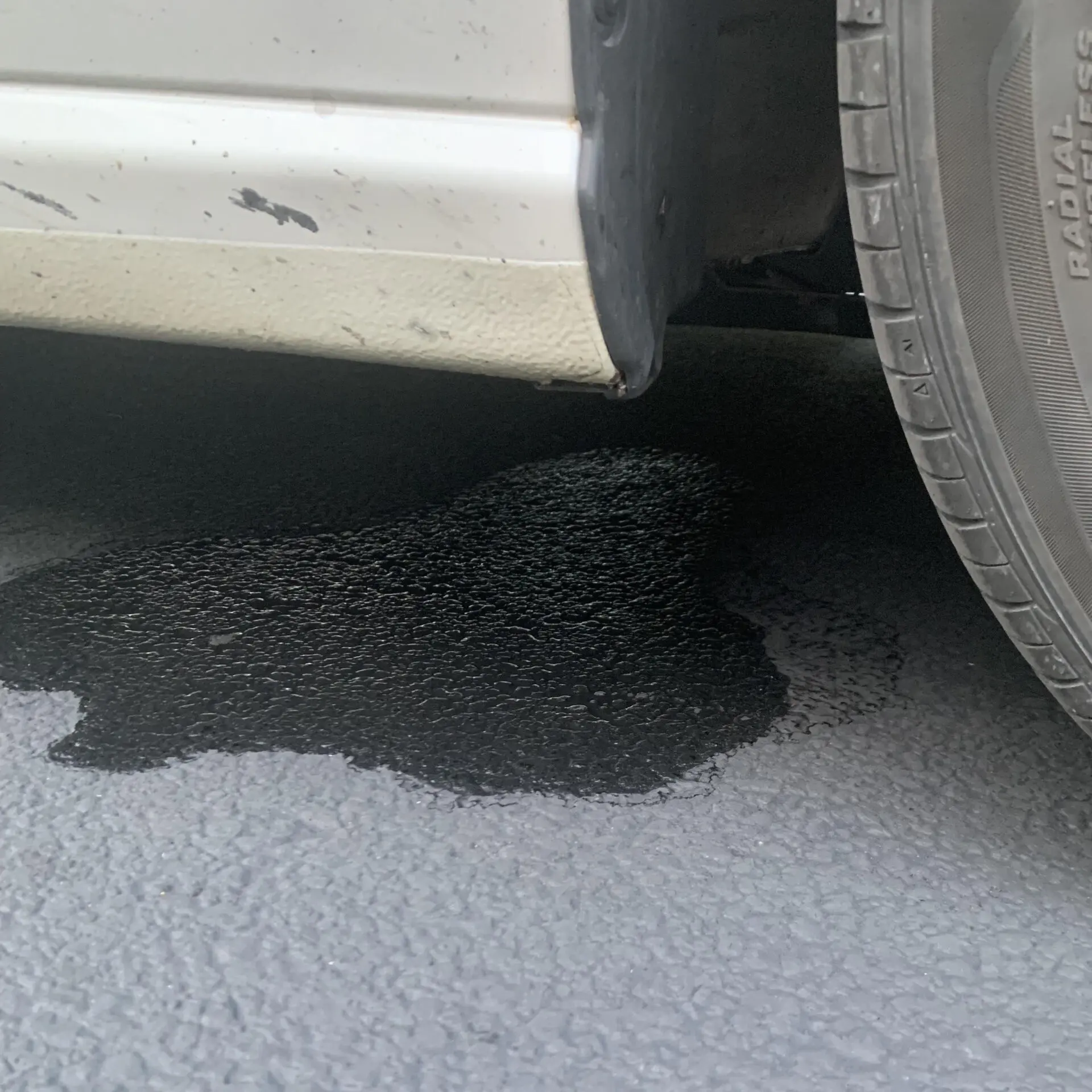 leak under the passenger side v0 yjze0y67ockb1